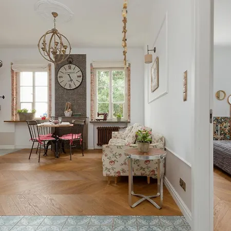 Apartment On The Warsaw Square By Noclegi Renters Exterior photo
