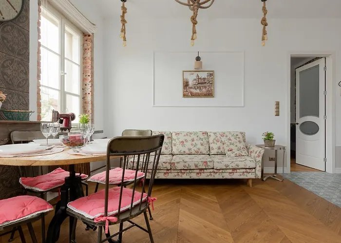 Apartment On The Warsaw Square By Noclegi Renters