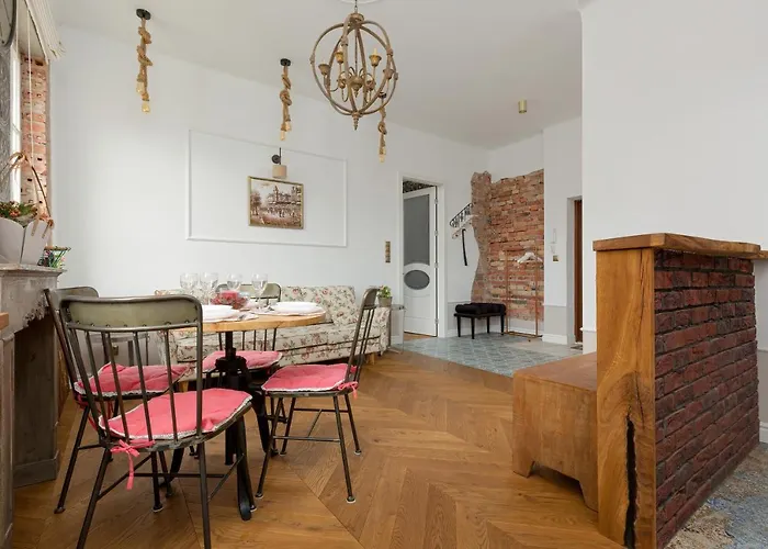 Apartment On The Warsaw Square By Noclegi Renters